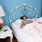 Adriana Maya in 'Five More Minutes'