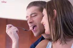 August Ames - Celebración de cumpleaños hardcore | Picture (14)