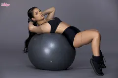 Gina Valentina - Booty Baller | Picture (6)