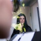 India Summers in 'She Knows How To Deliver'